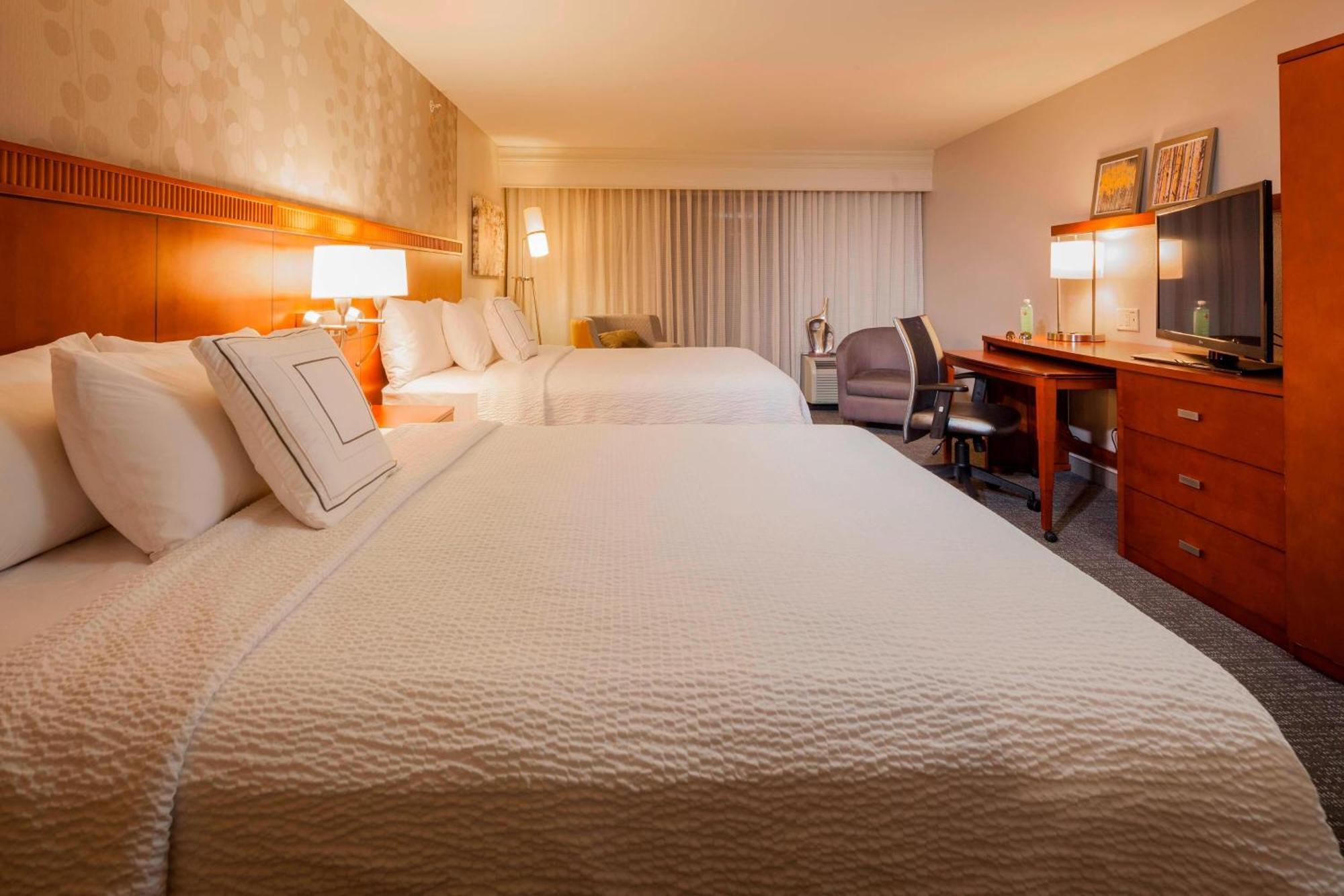 Courtyard By Marriott Madison West / Middleton Hotel Kültér fotó