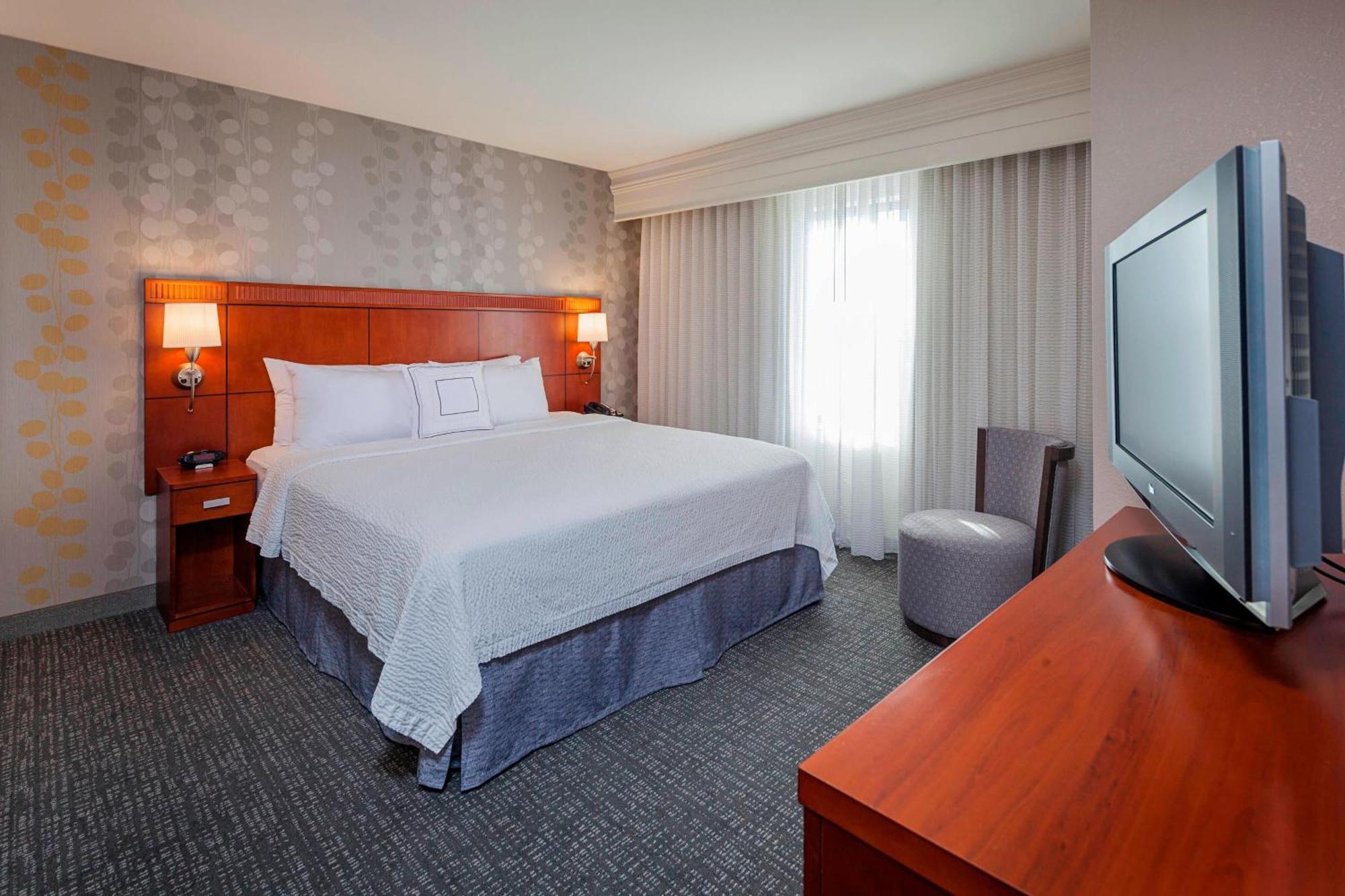 Courtyard By Marriott Madison West / Middleton Hotel Kültér fotó