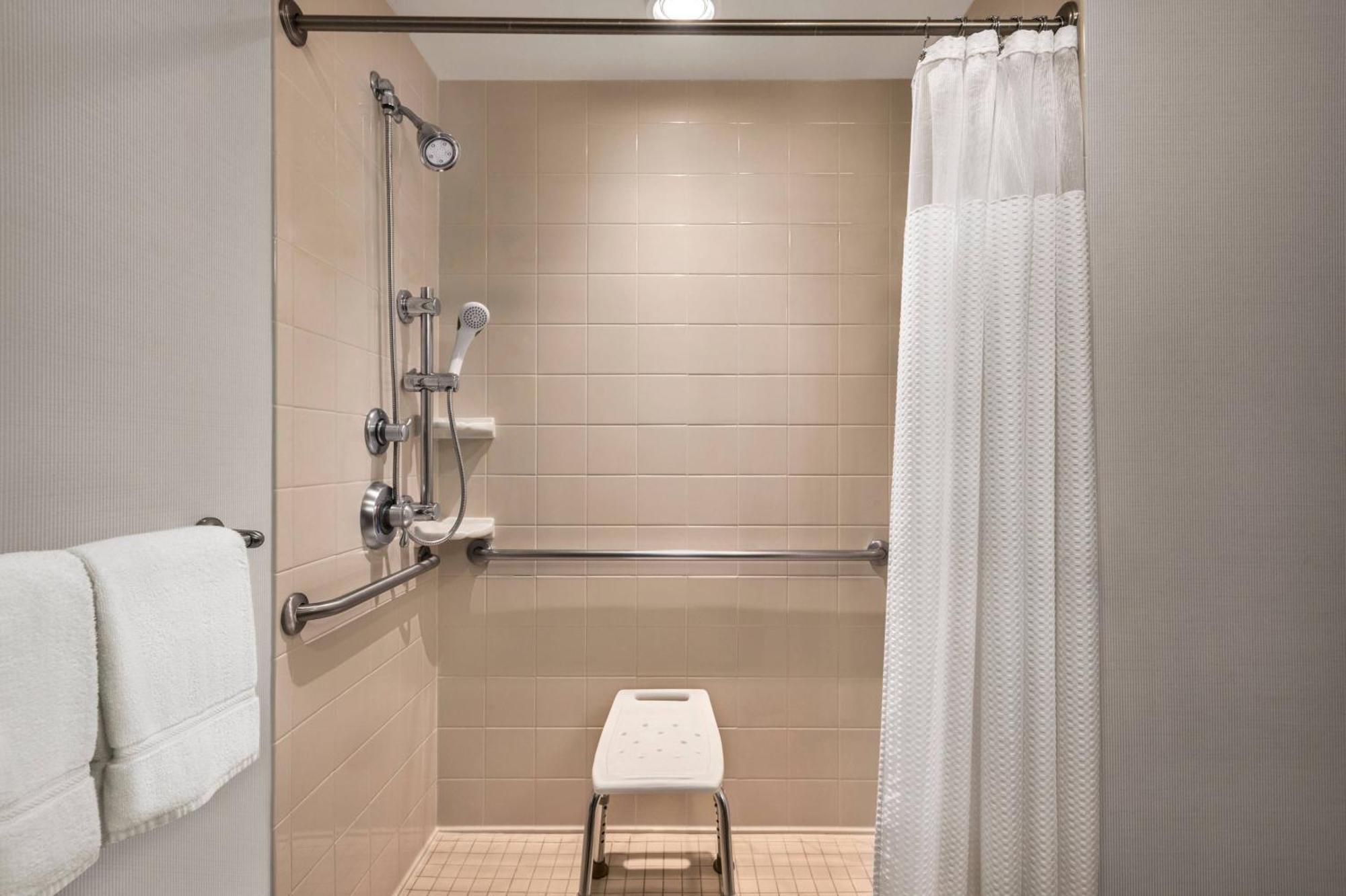 Courtyard By Marriott Madison West / Middleton Hotel Kültér fotó